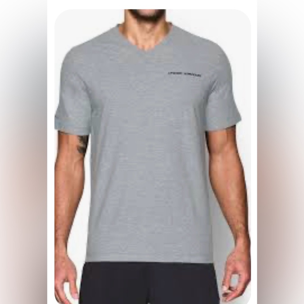 Under Armour Mens Charged Cotton Loose Fit V-Neck Tee